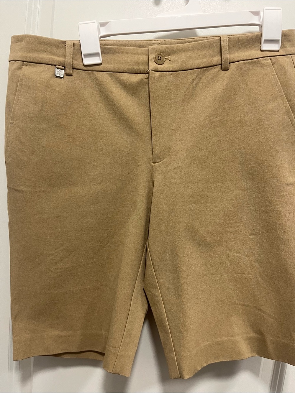 Lauren Ralph Lauren beige khaki casual chino shorts womens size 10 EUC